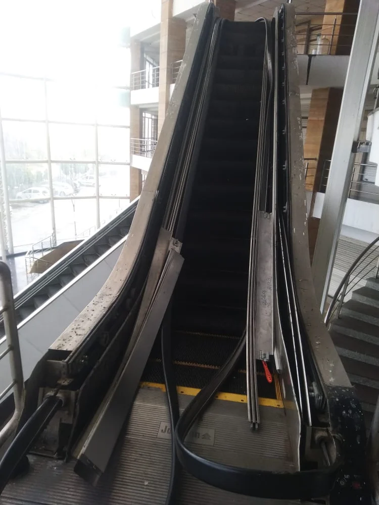 Mall Escalator